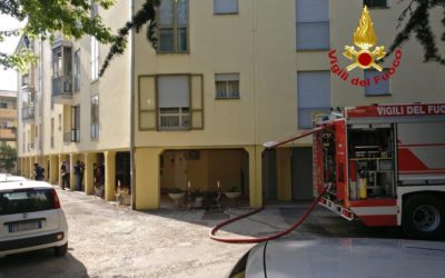 Incendio a Padova e donna intossicata