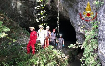 Tragedia di Priabona/1 – Speleologo muore in grotta: colpito da un masso